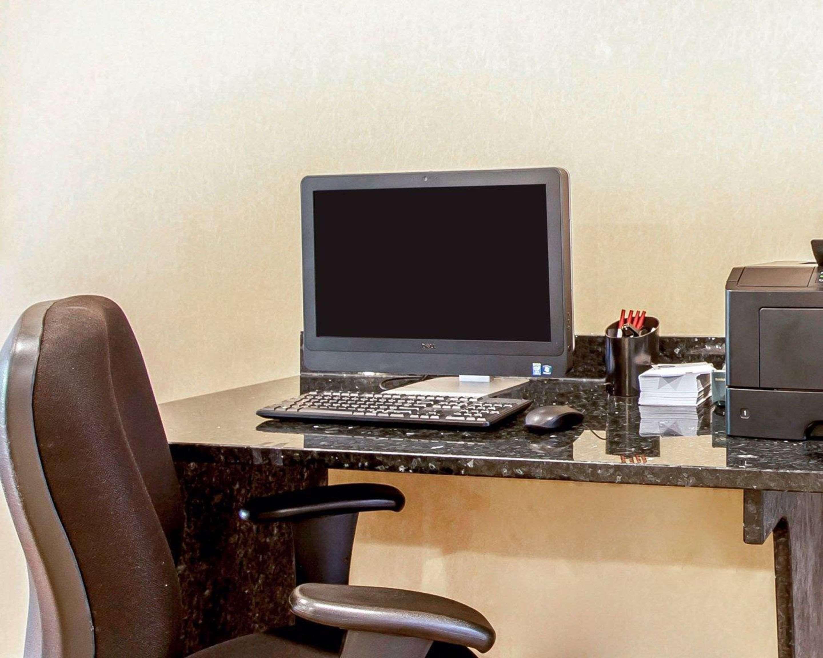 Comfort Suites Рим Екстериор снимка