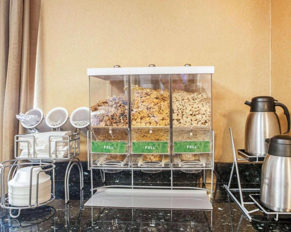 Comfort Suites Рим Екстериор снимка